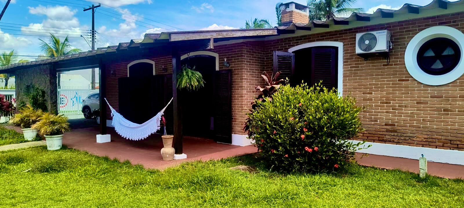 foto jardim de fora frente diagonal frente rua leonor.jpeg