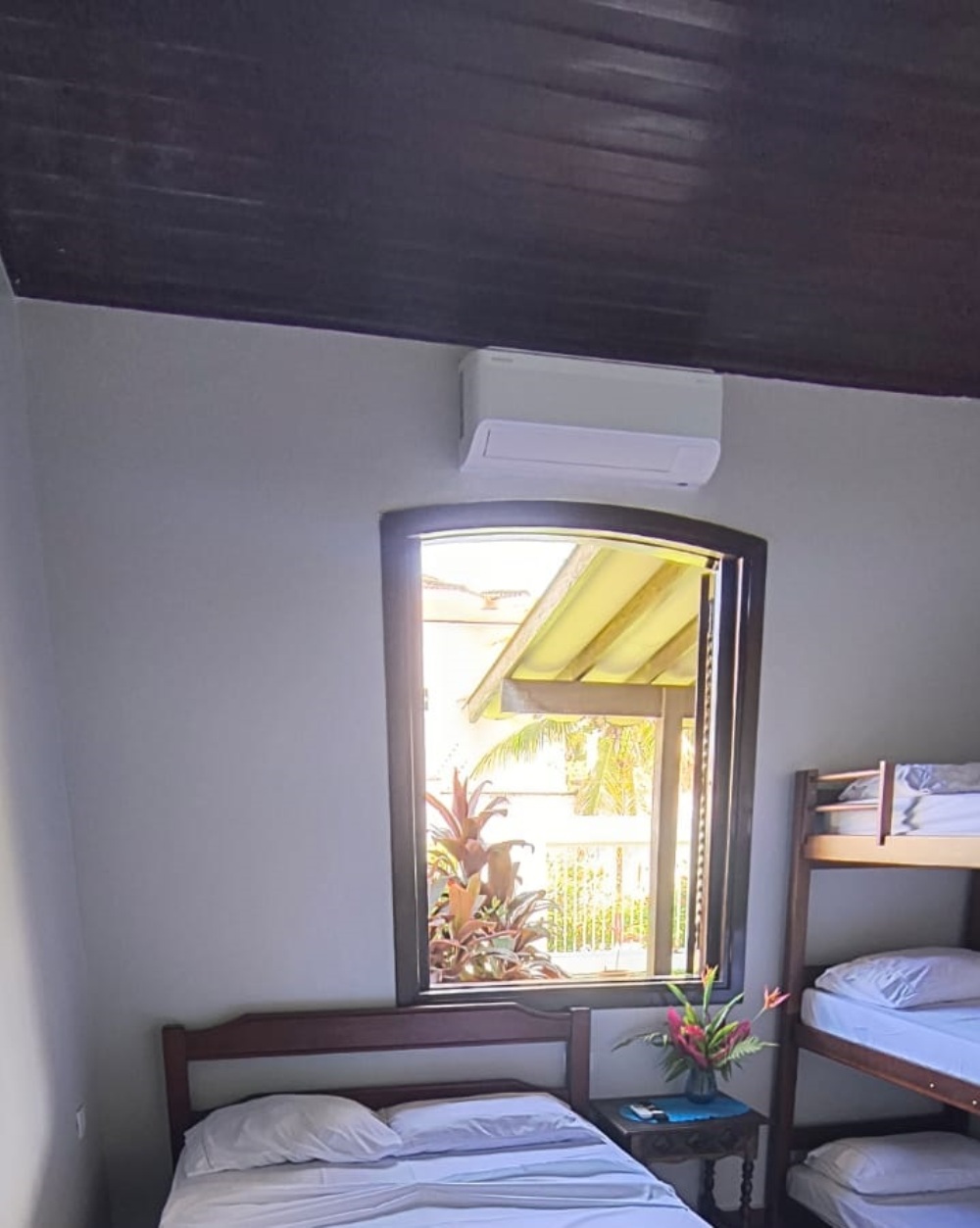 janela + cama q1.jpeg