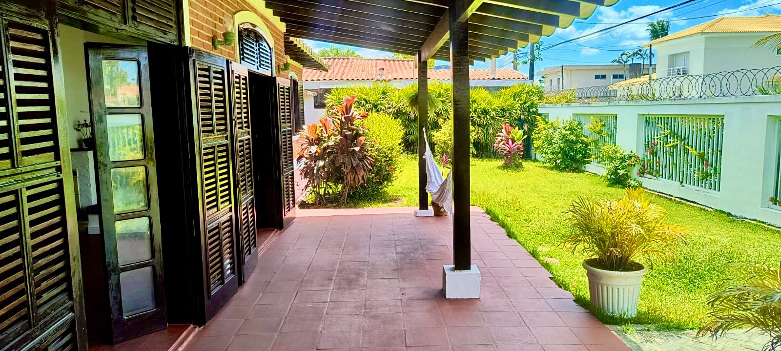 foto jardim frente rua ricardo severo diagonal sentido pousada henrique.jpeg