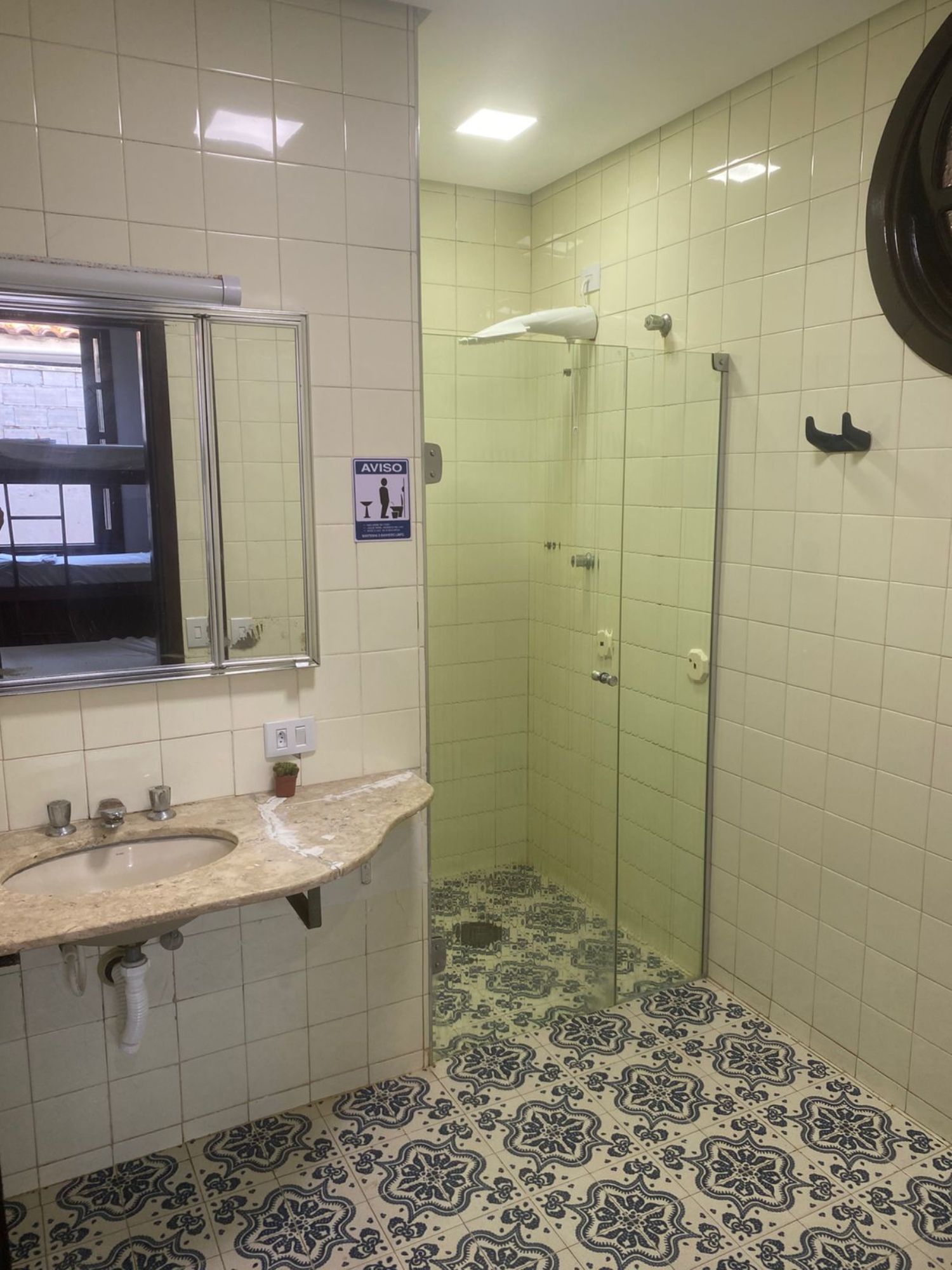 banheiro q3.jpeg